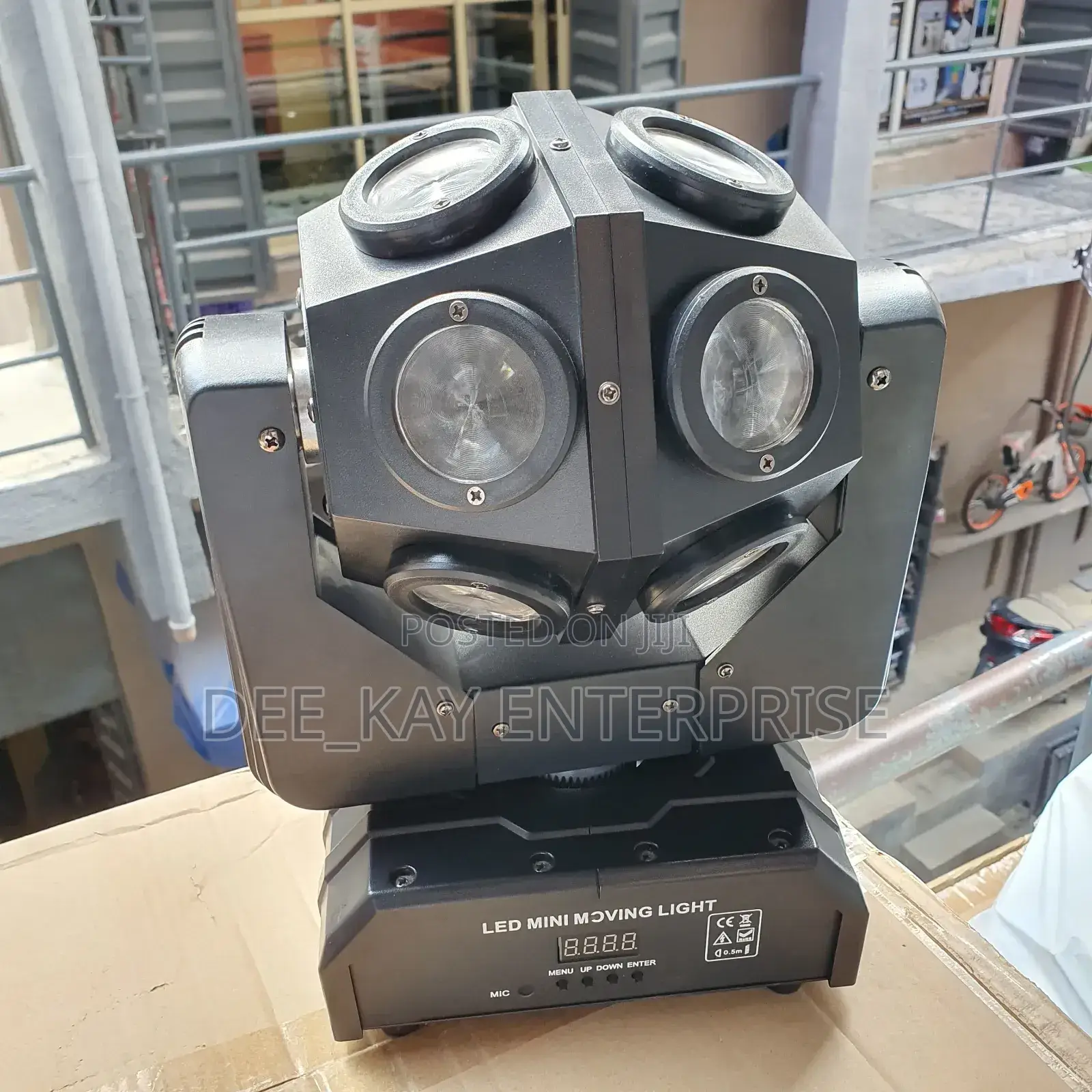 12 Eyes Moving Head Light