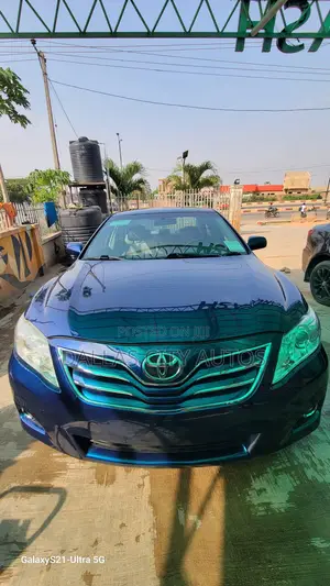 Toyota Camry LE 4dr Sedan (2.5L 4cyl 6A) 2012 Blue
