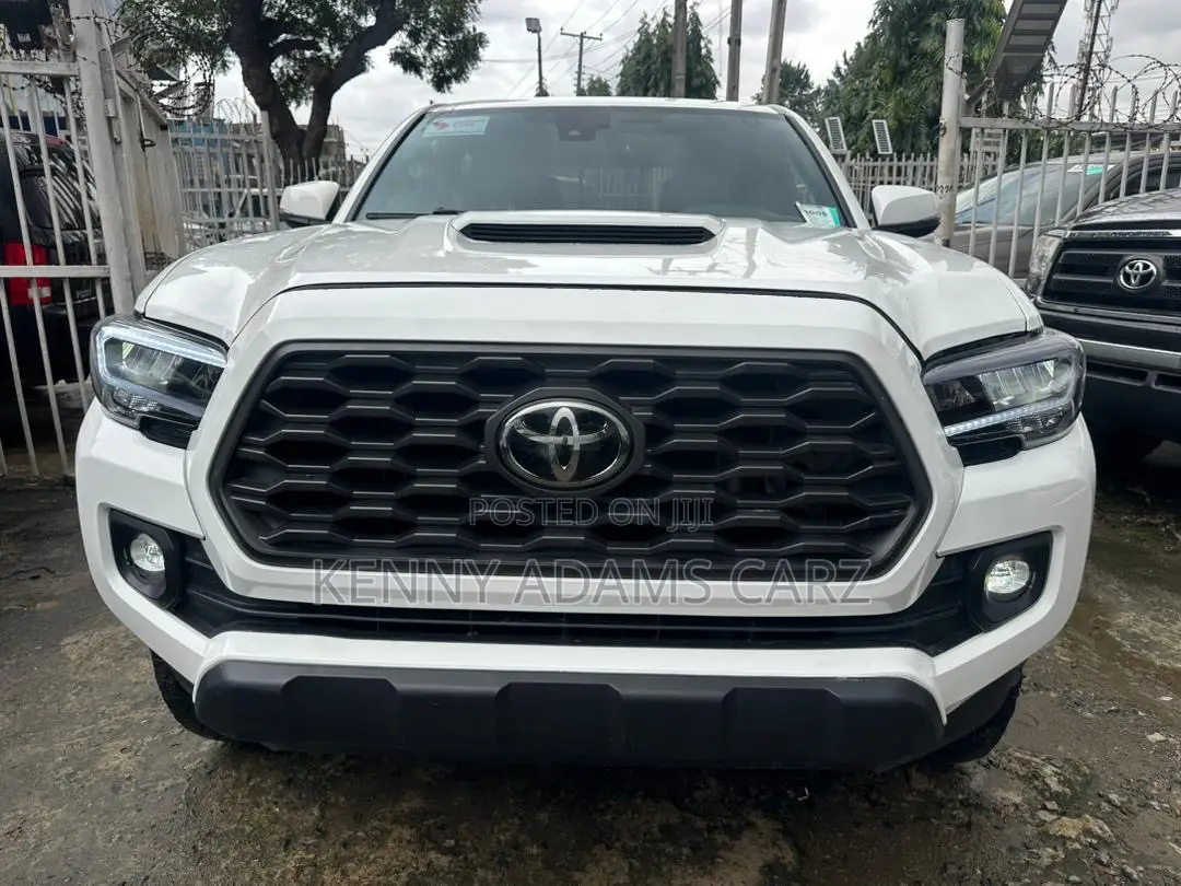 Toyota Tacoma TRD Sport 2022 White