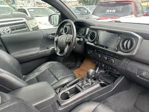 Toyota Tacoma TRD Sport 2022 White