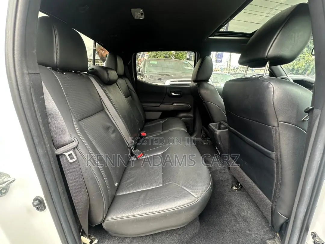 Toyota Tacoma TRD Sport 2022 White