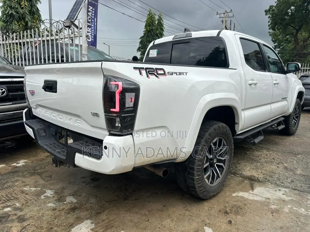Toyota Tacoma TRD Sport 2022 White
