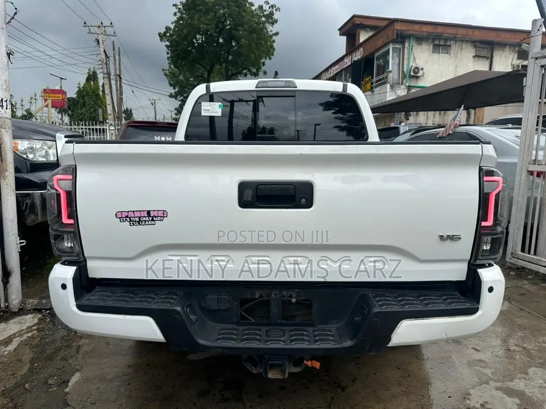 Toyota Tacoma TRD Sport 2022 White