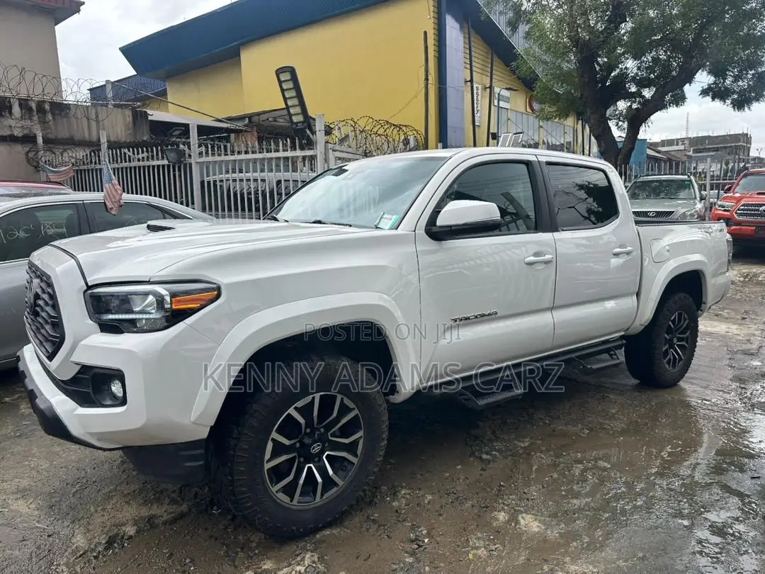 Toyota Tacoma TRD Sport 2022 White