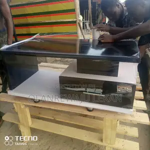 Good Quality Center Table