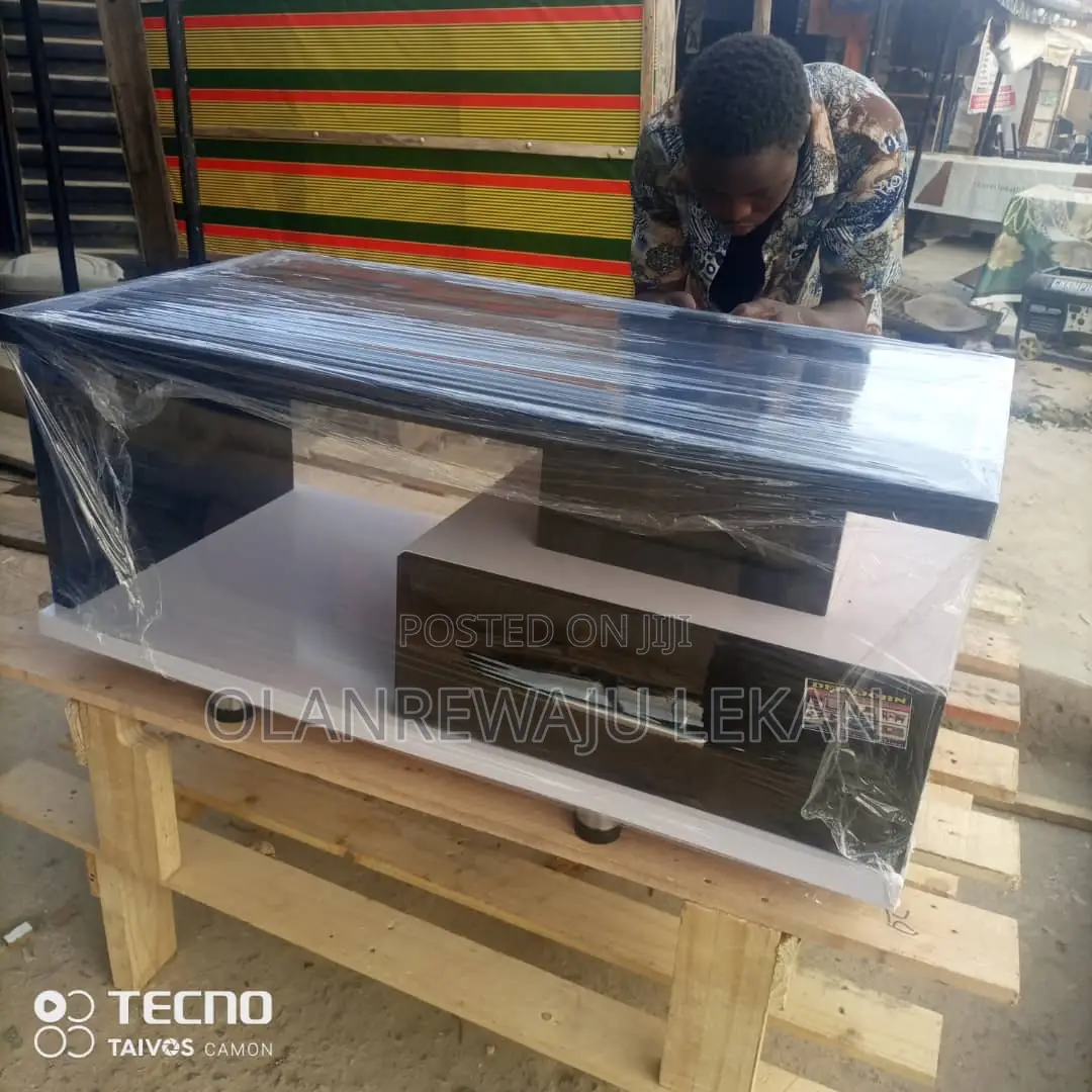 Good Quality Center Table