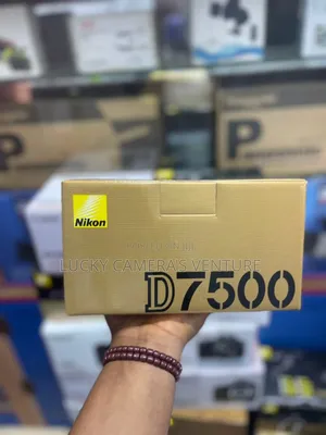 Nikon D7500 With 18 to 140mm Lens