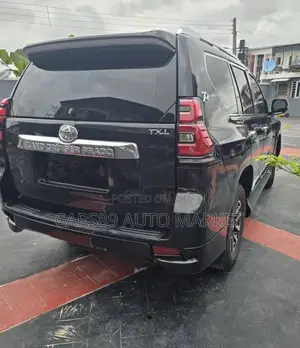 Toyota Land Cruiser Prado 2016 Black