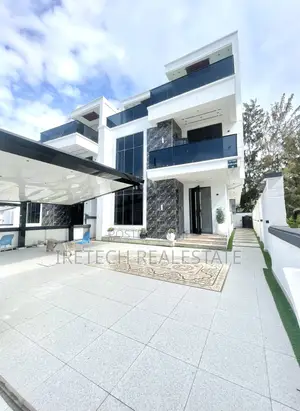 5bdrm Duplex in Megamound Estate for sale