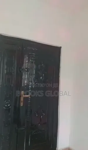 1bdrm Block of Flats in Benin City for rent
