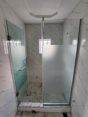Frameless 10mm Shower Glass