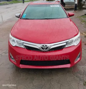 Toyota Camry XLE 4dr Sedan (3.5L 6cyl 6A) 2014 Red