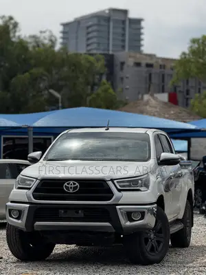 Toyota Hilux Revo Smart Cab Deisel 2.8 AWD 2021 White