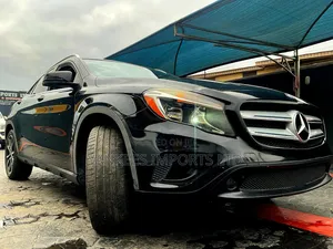 Mercedes-Benz GLA 250 2015 Black