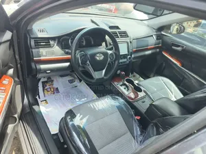 Toyota Camry SE Sport 4dr Sedan (2.5L 4cyl 6A) 2014 Gray