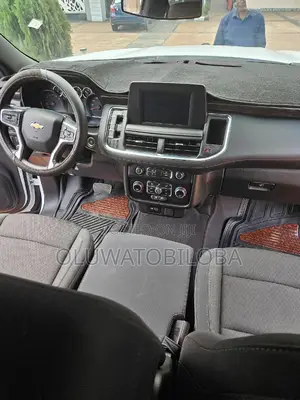 Chevrolet Tahoe 2024 Silver