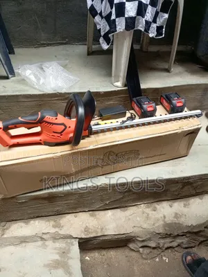 Cordless Hedge Trimmer Machine