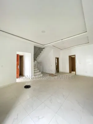 4bdrm Duplex in Chevron for rent
