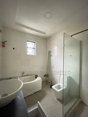 4bdrm Duplex in Chevron for rent