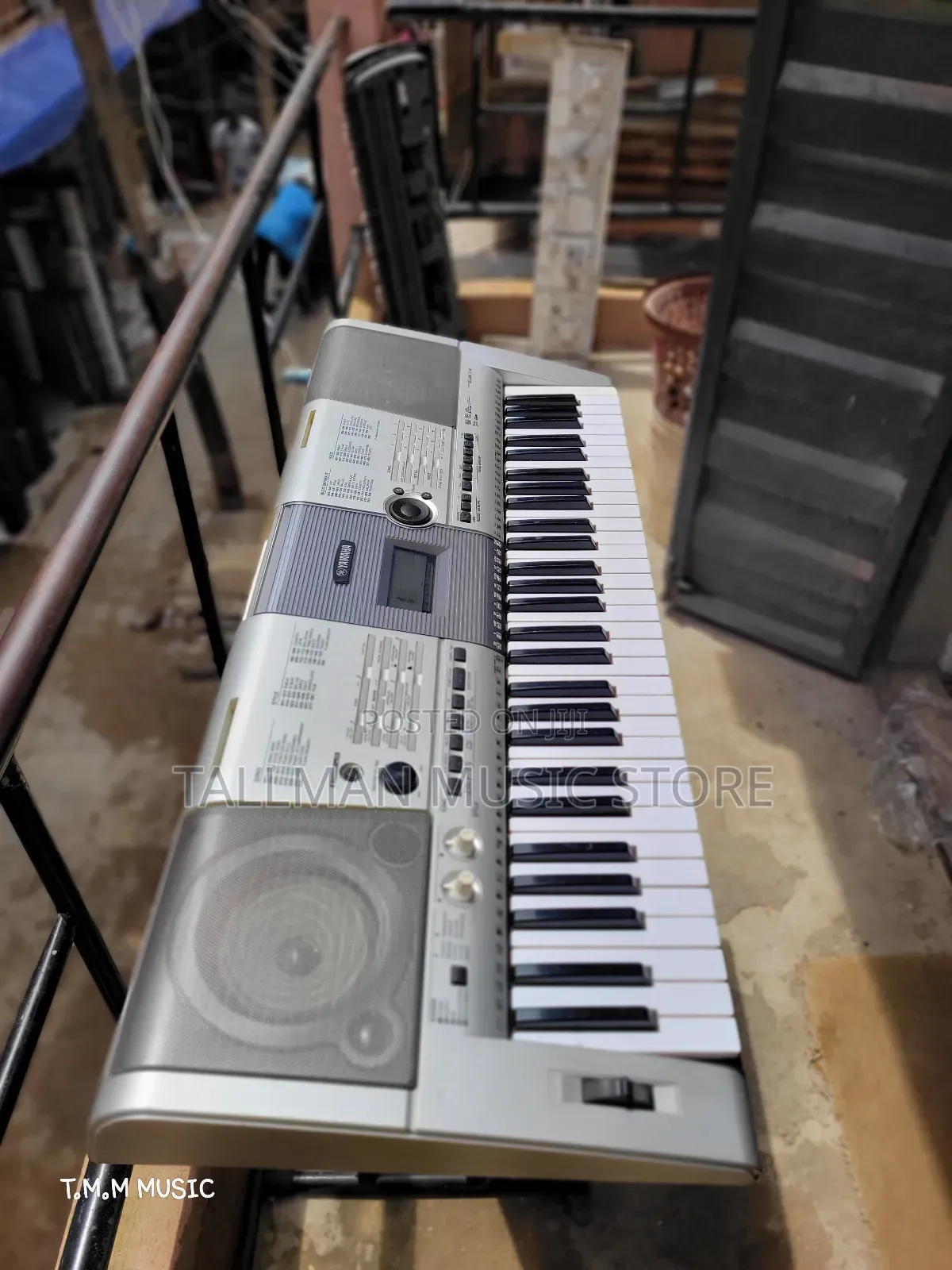 Yamaha PSR E403