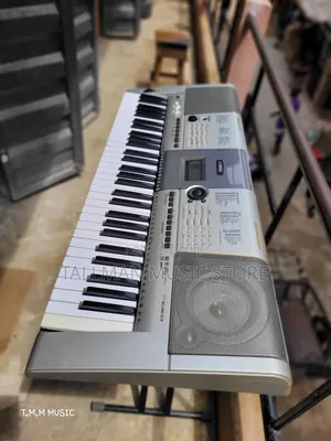 Yamaha PSR E403