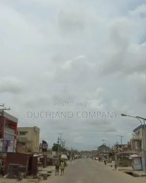 Isolo: 1,627 Sqm Commercial Land On The Road