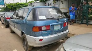 Toyota Picnic 2.0 FWD 2005 Blue