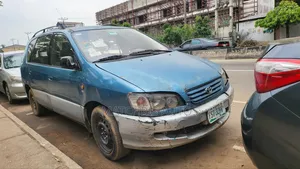 Toyota Picnic 2.0 FWD 2005 Blue