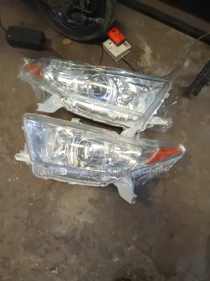 Headlight Toyota Hilander 2012