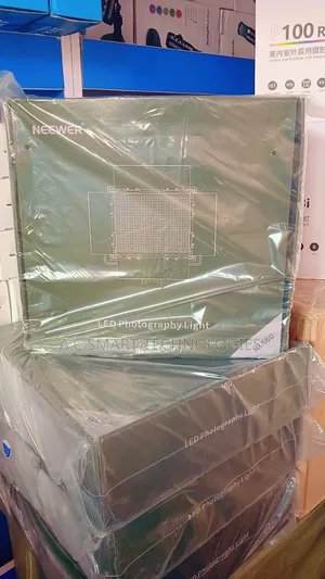 Neewer Video Led Light Nl660 Metal With Light Stand