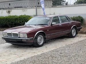 Jaguar XJ 1996 Maroon
