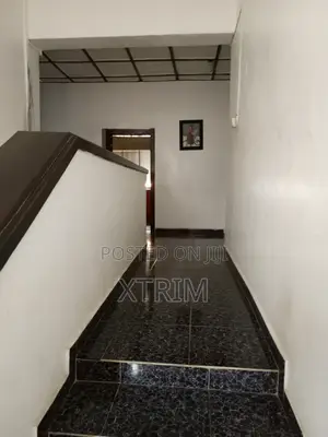 5bdrm House in Omole Phase 1 for sale