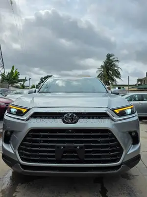 Toyota Highlander Platinum FWD 2024 Silver