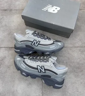 New Balance 1000