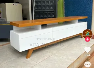 Very Cool Quality Tv Stand