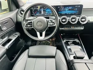 Mercedes-Benz GLB-Class GLB 250 4MATIC 2020 White