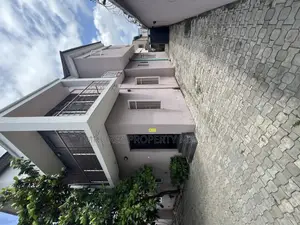 4bdrm Duplex in Lekki Phase 1 for rent