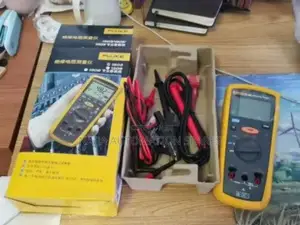 Fluke 15b Max Economical Digital Multimeter