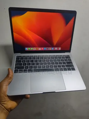 Laptop Apple MacBook Pro 2017 16GB Intel Core I7 SSD 512GB