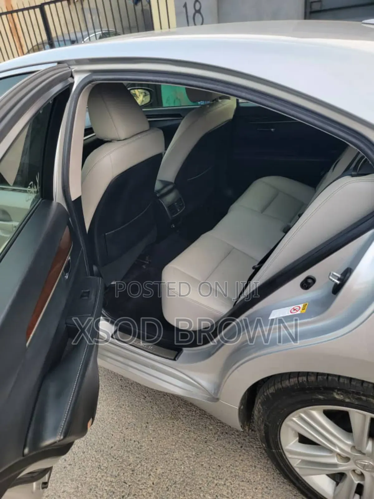 Lexus ES 350 FWD 2013 Silver