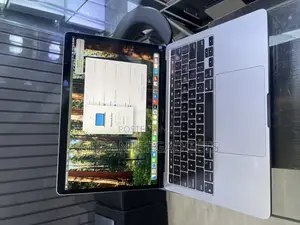 Laptop Apple MacBook Pro 2020 8GB Apple M1 Pro SSD 256GB