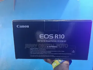 Canon Eos R10 With Lens 18-45mm