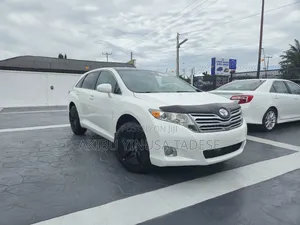 Toyota Venza V6 AWD 2010 White