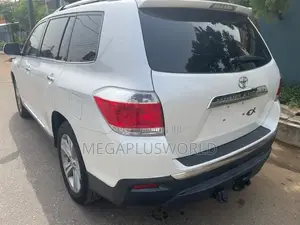 Toyota Highlander Limited 2012 White