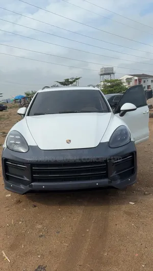 Porsche Cayenne 2012 Upgraded To 2024