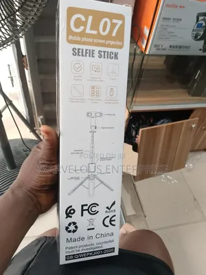 Clo7 Mobile Phone Projection Selfie Stick