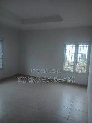 4bdrm Block of Flats in Billard Estate, Life Camp for rent