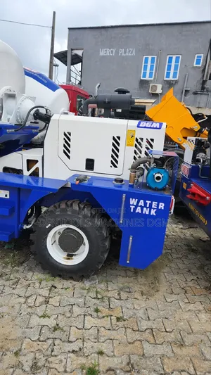 Concrete Mixer Mobile Selfloader 4cubic