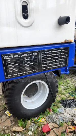 Concrete Mixer Mobile Selfloader 4cubic