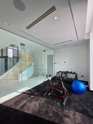 5bdrm Mansion in Pinnock Beach Estate for sale